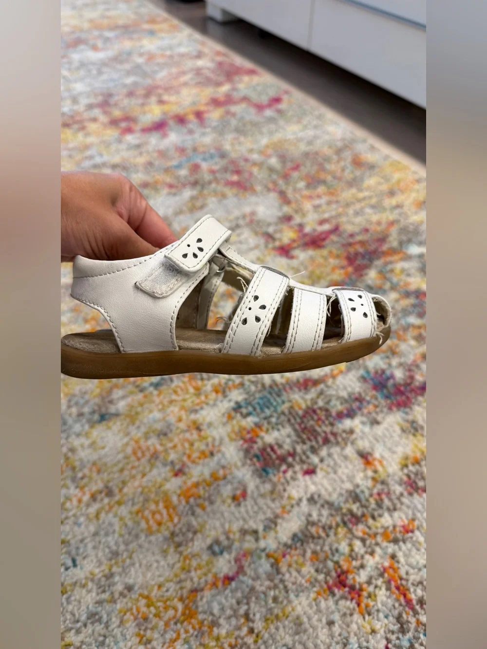 See Kai Run White Leather Closed-Toe Kids Sandals (size est. 11 toddler)